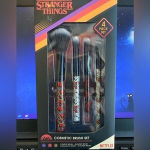 Stranger Things Cosmetic Brush Set